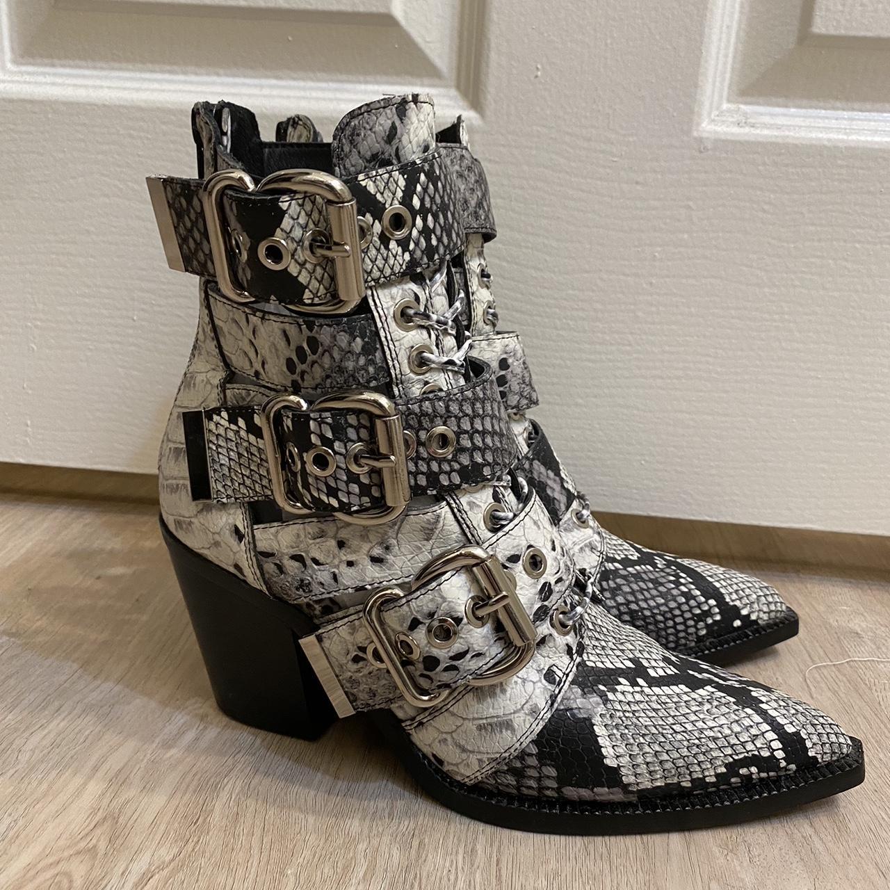 Jeffrey campbell outlet snake boots