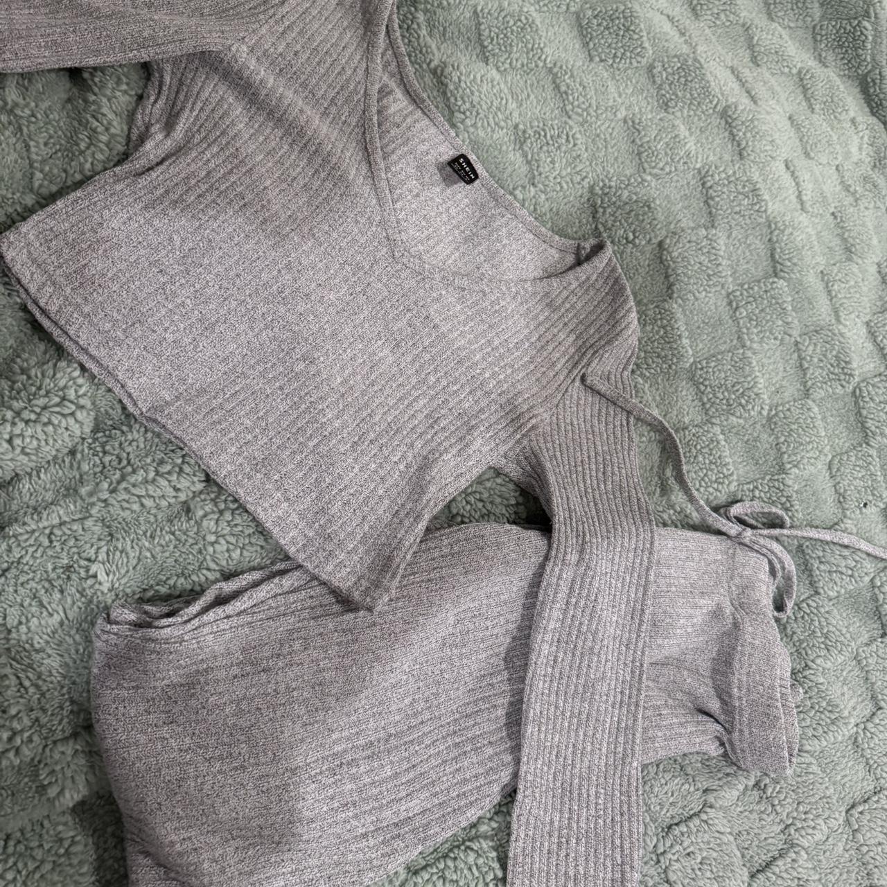 item listed by roseeemarieee
