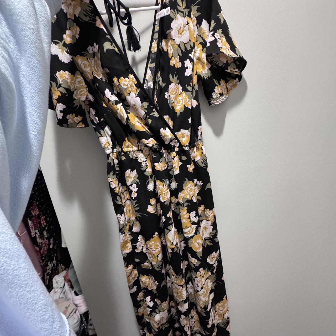 item listed by roseeemarieee