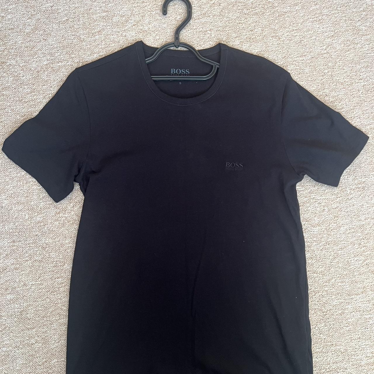 Hugo Boss Men's Black T-shirt | Depop