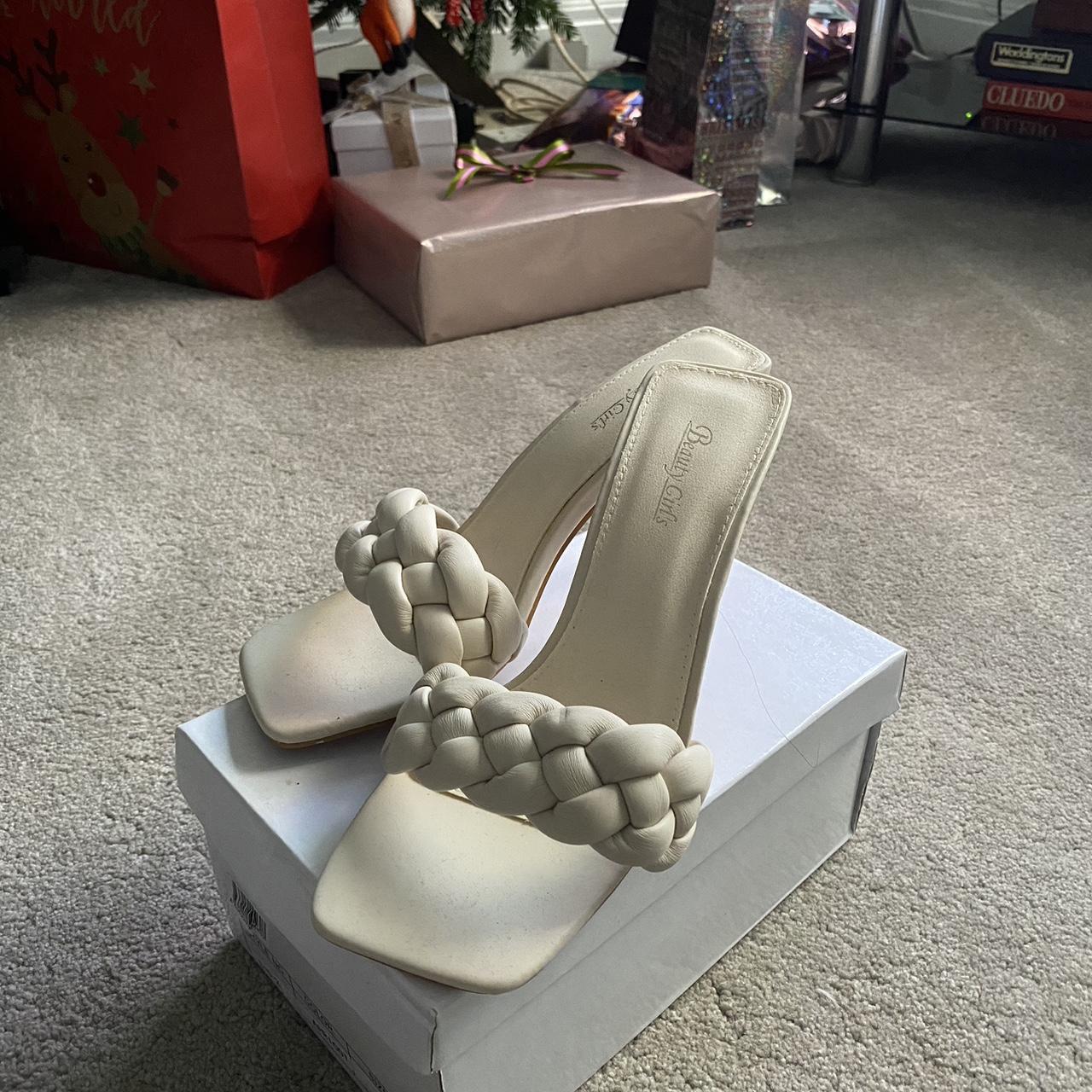 womens cream mules