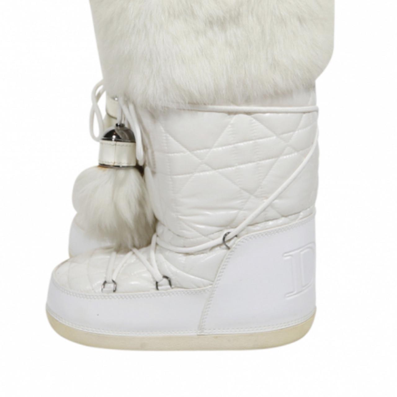 Dior store fur boots