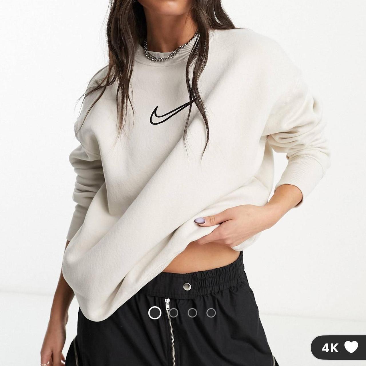 Cream nike jumper lighting is abit weird on the... Depop