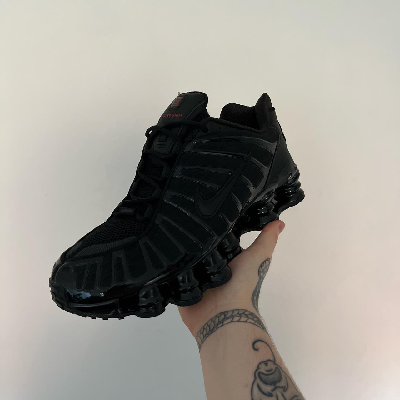 shox triple black