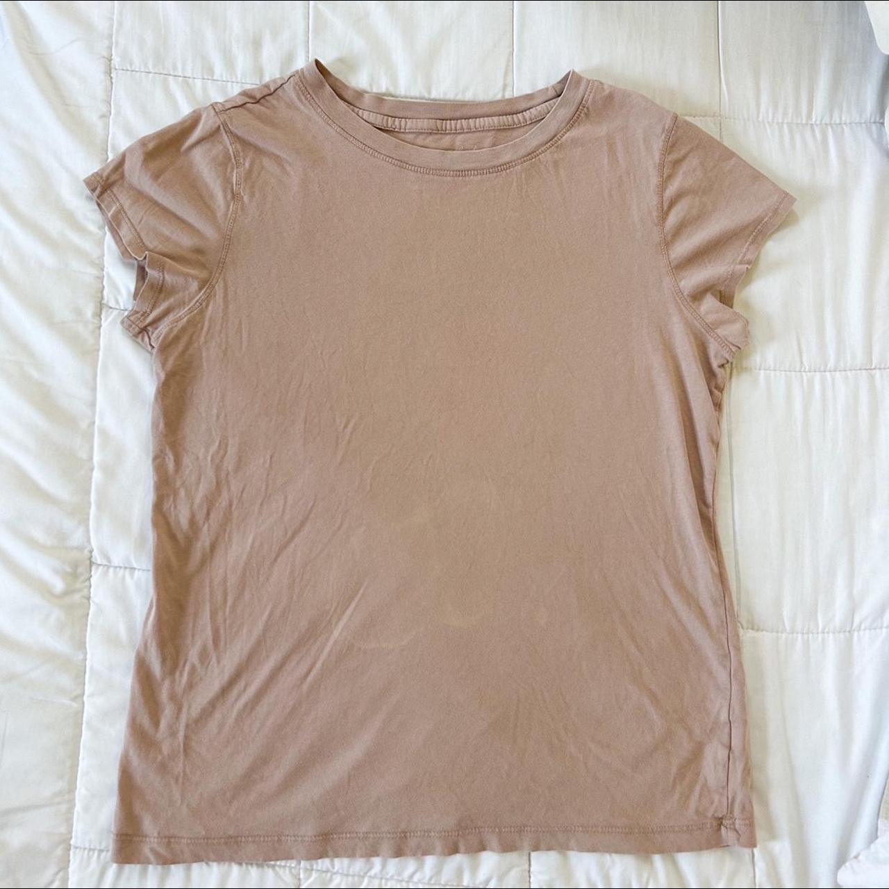 Universal Thread dusty pink t shirt -$3.00 ( small... - Depop