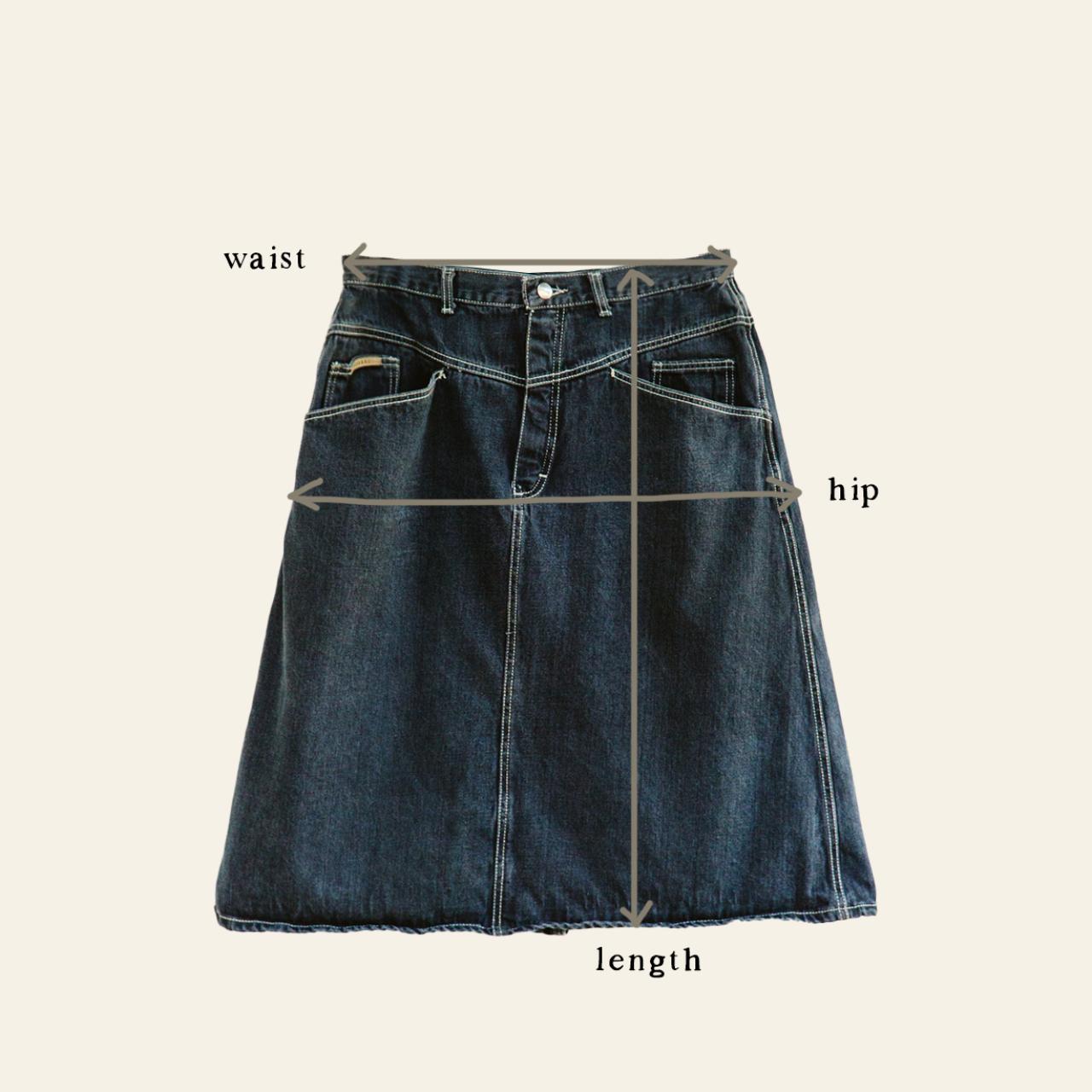 SIZING is 5'6", has a 28" waist, and wears a... Depop