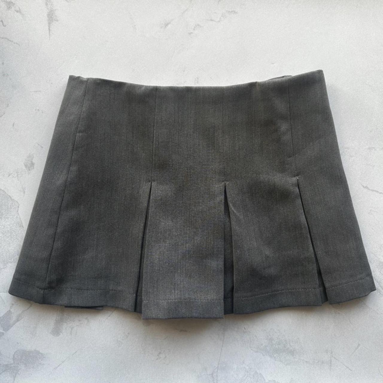 Grey Pleated Mini Skirt Zipper side / with... - Depop