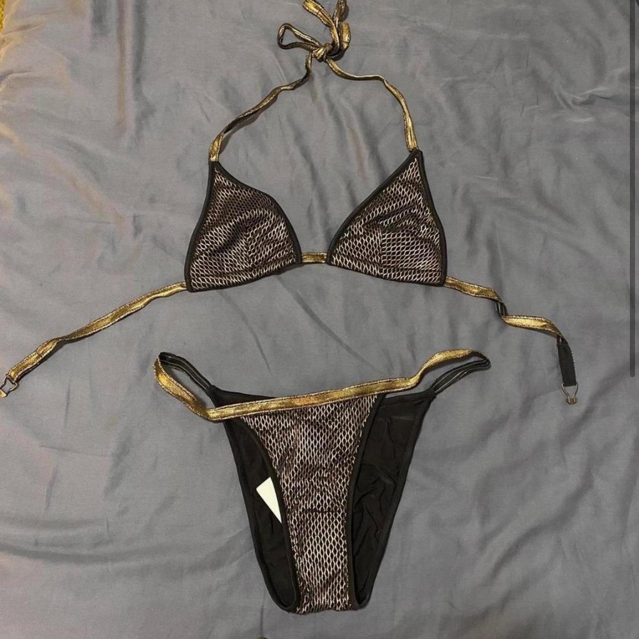 item listed by __anais__