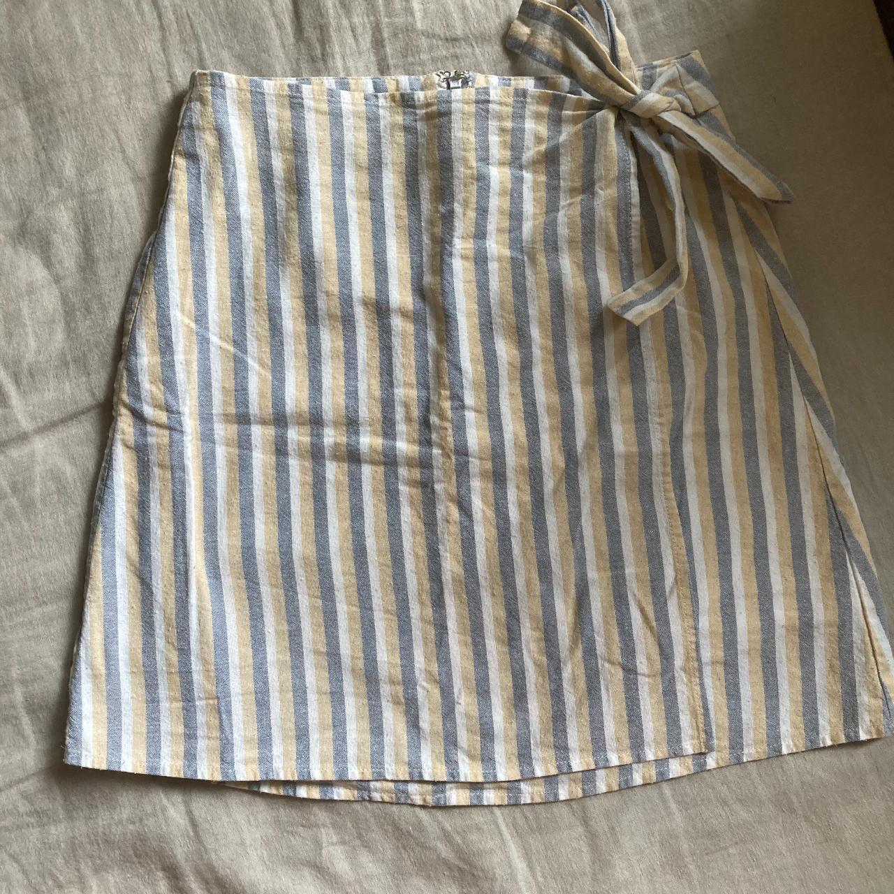 Beachy striped Perfect Stranger skirt, size 6... - Depop