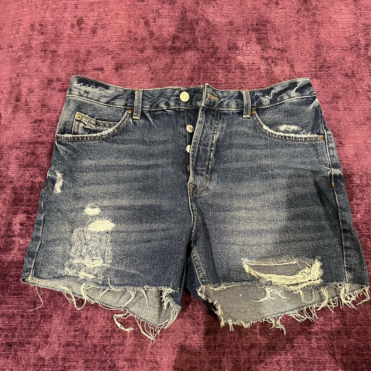 Topshop ashley ripped boyfriend on sale shorts