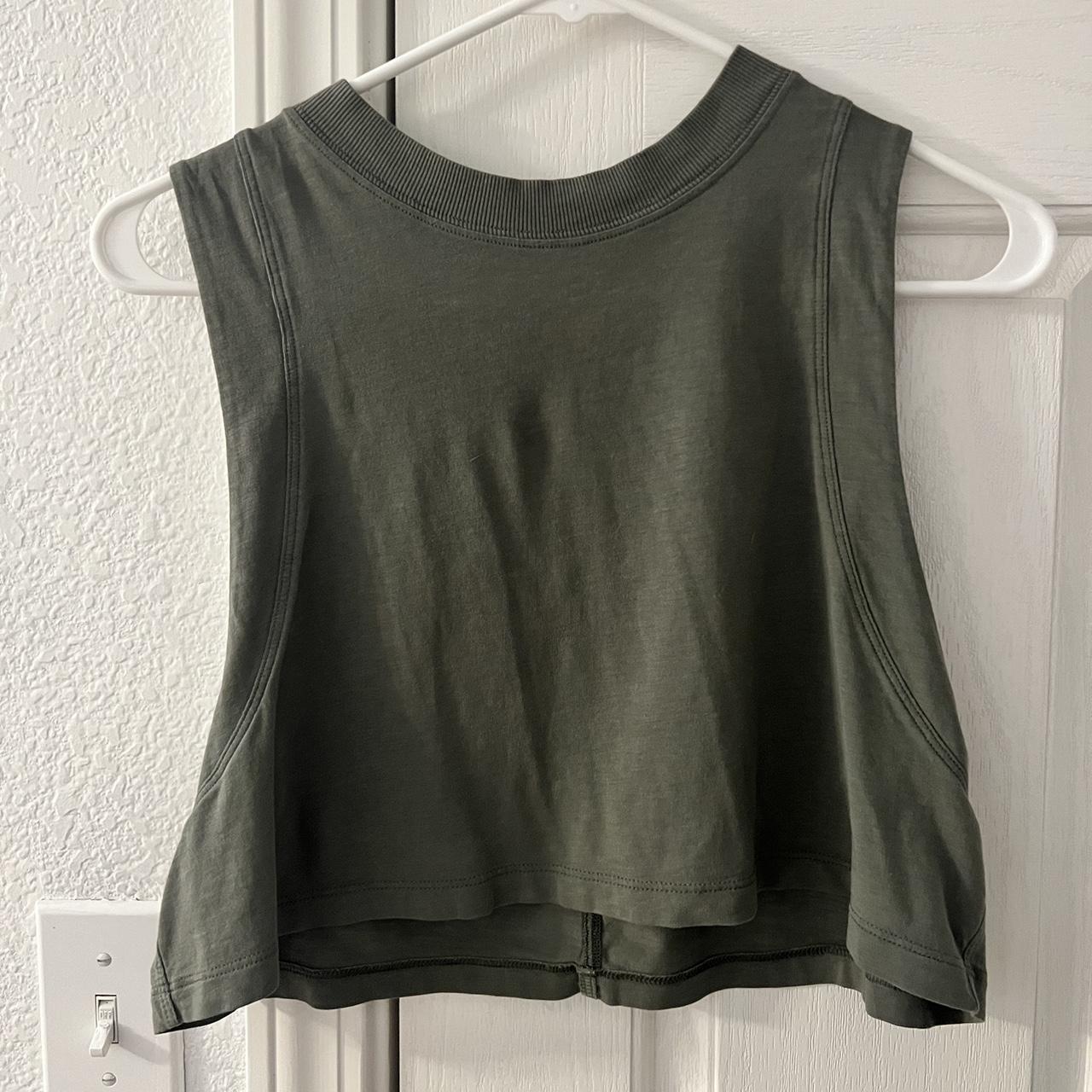 Lululemon Women's Vest Depop