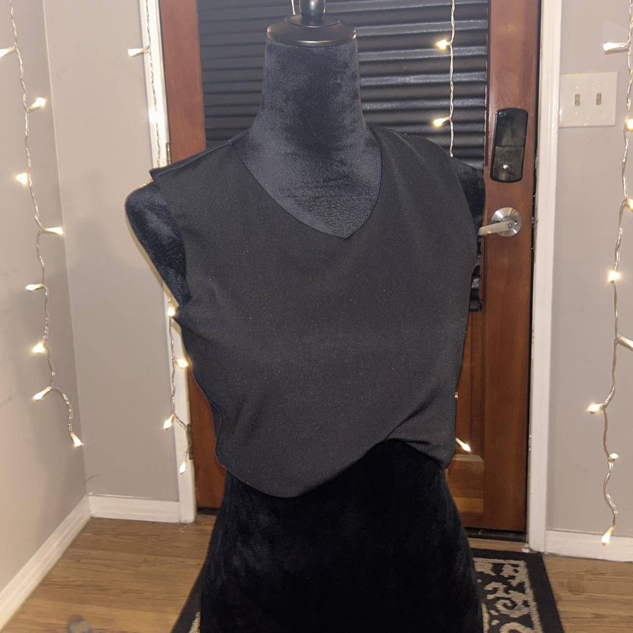 item listed by myclosetisexploding