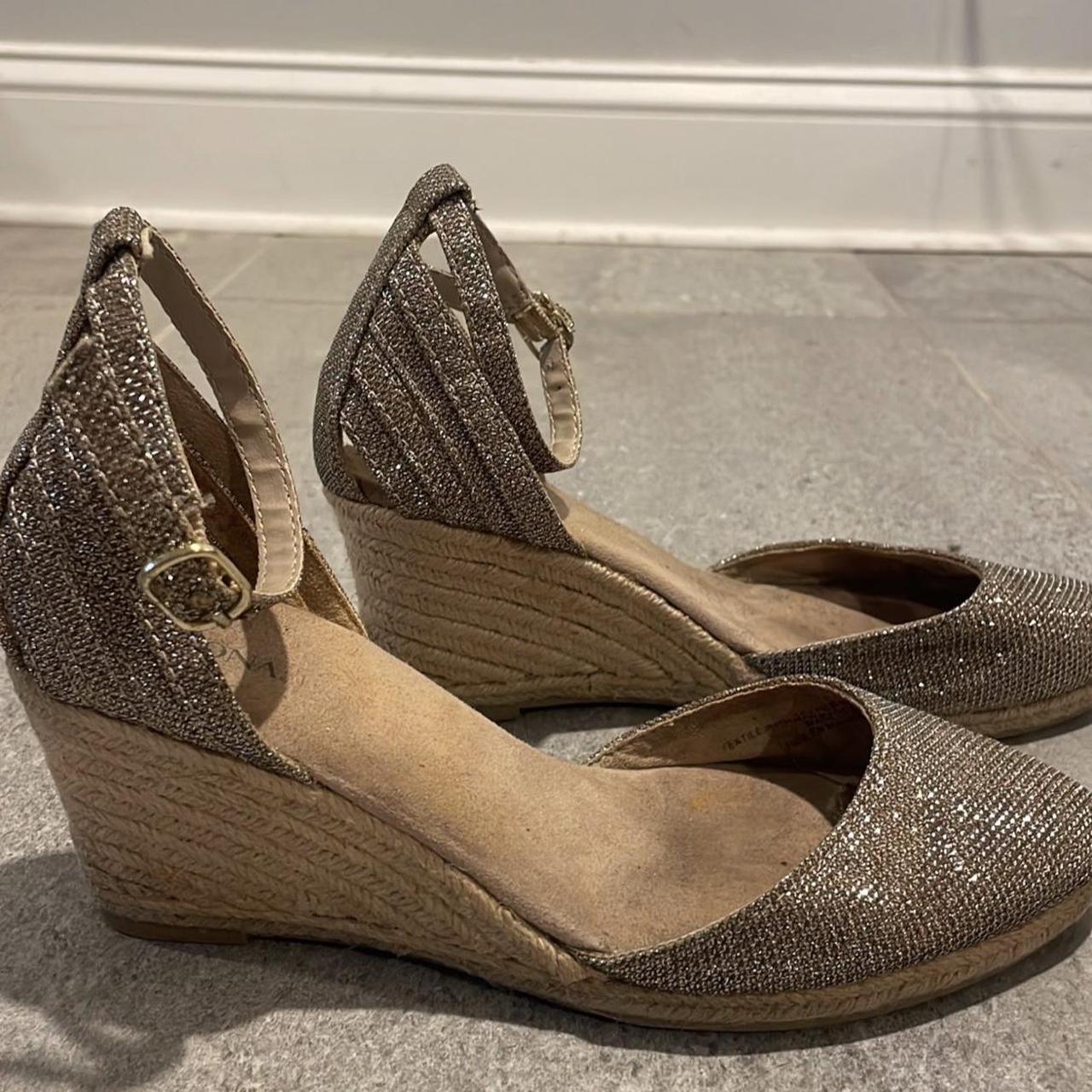 Merona Womens Silver And Tan Sandals Depop 0225