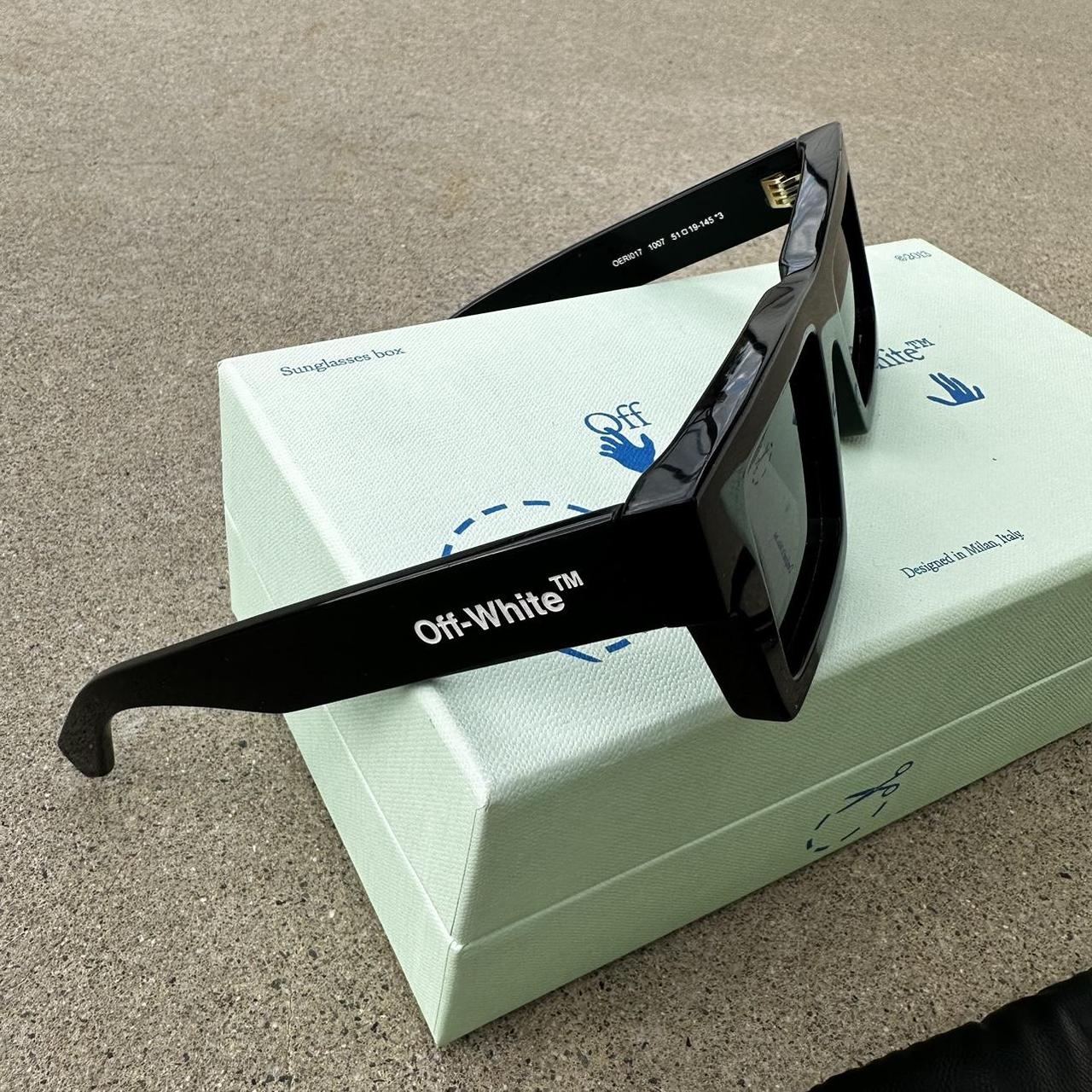 Buy Off-White NASSAU OERI017 1007 Sunglasses