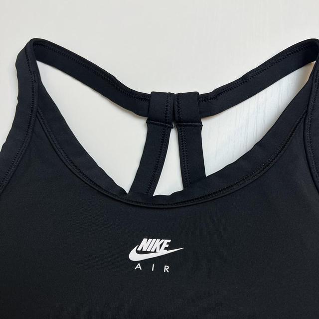 Nike sports bra top Brand new without tag Size - Depop