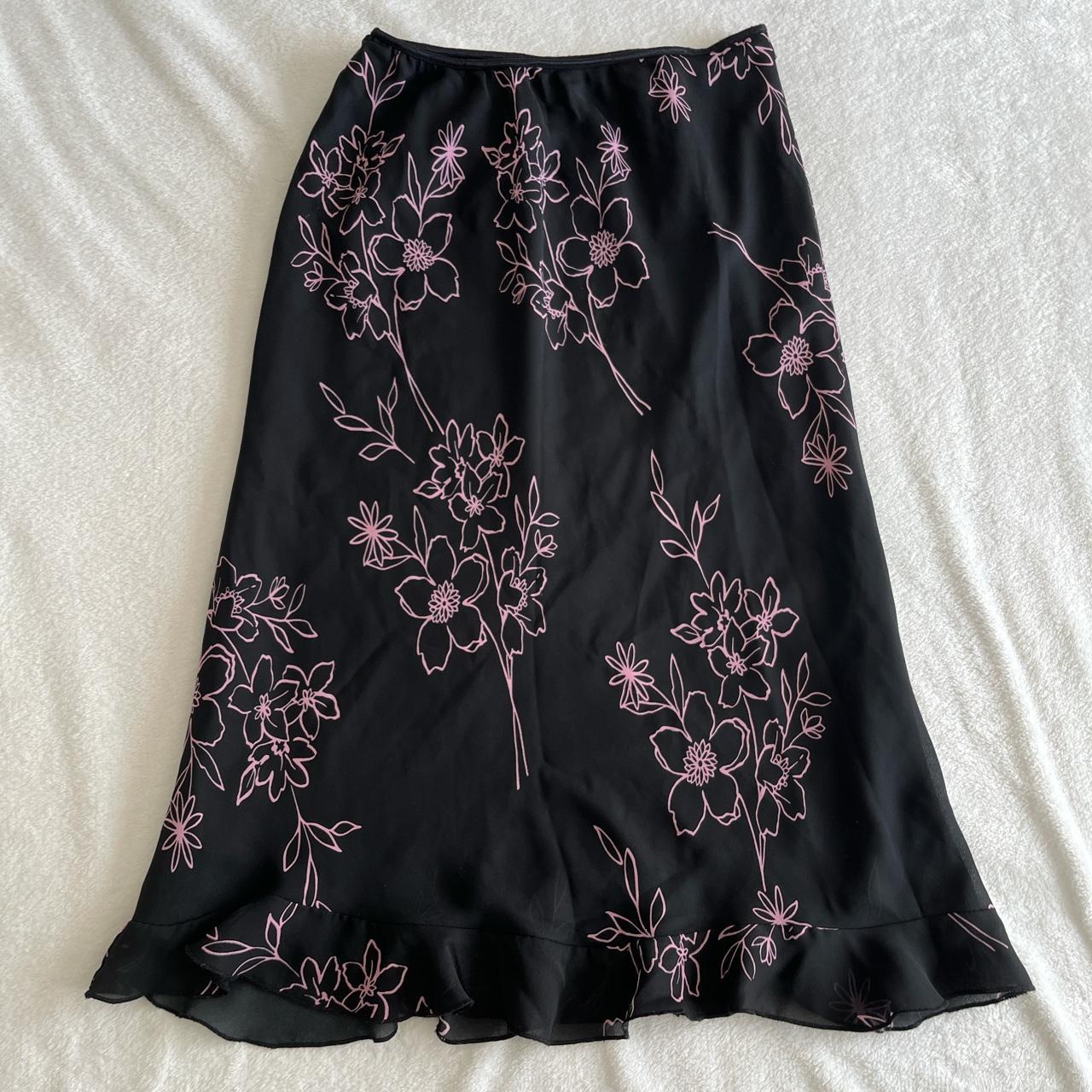 Black Pink BIYAYCDA USA Flower Floral VTG Midi Skirt... - Depop