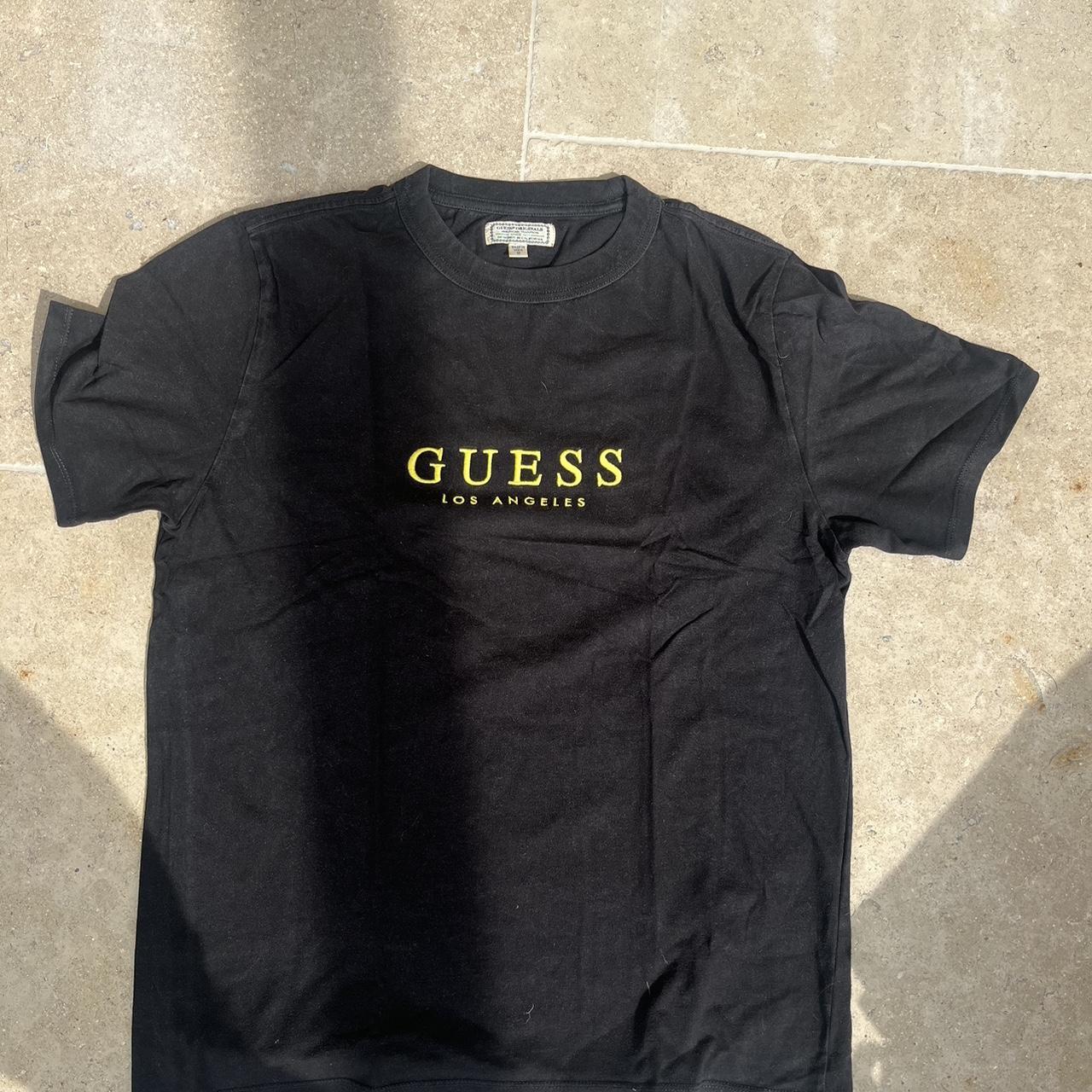 VINTAGE GUESS T SHIRT SIZE M BLACK