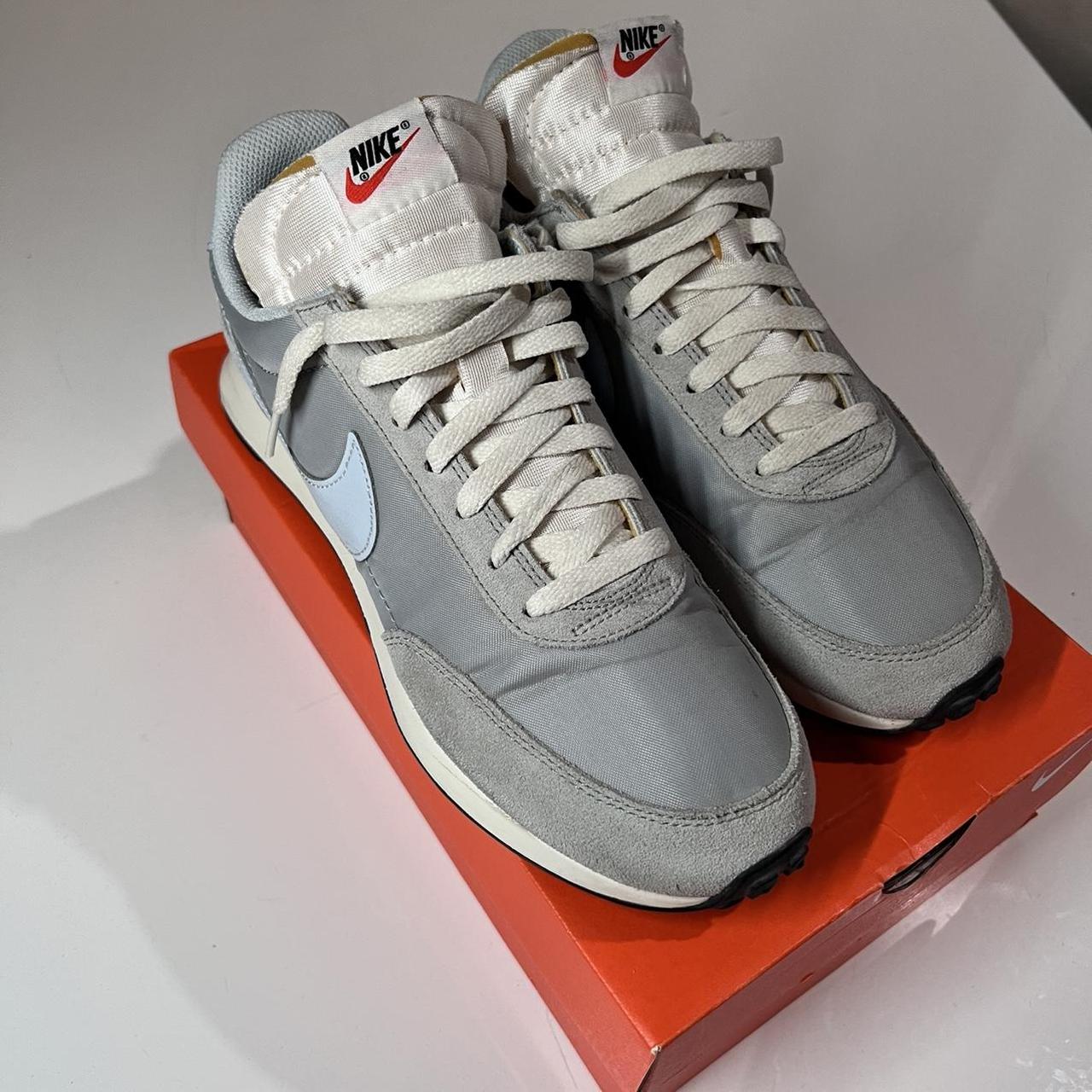 Nike tailwind outlet 79 wolf grey