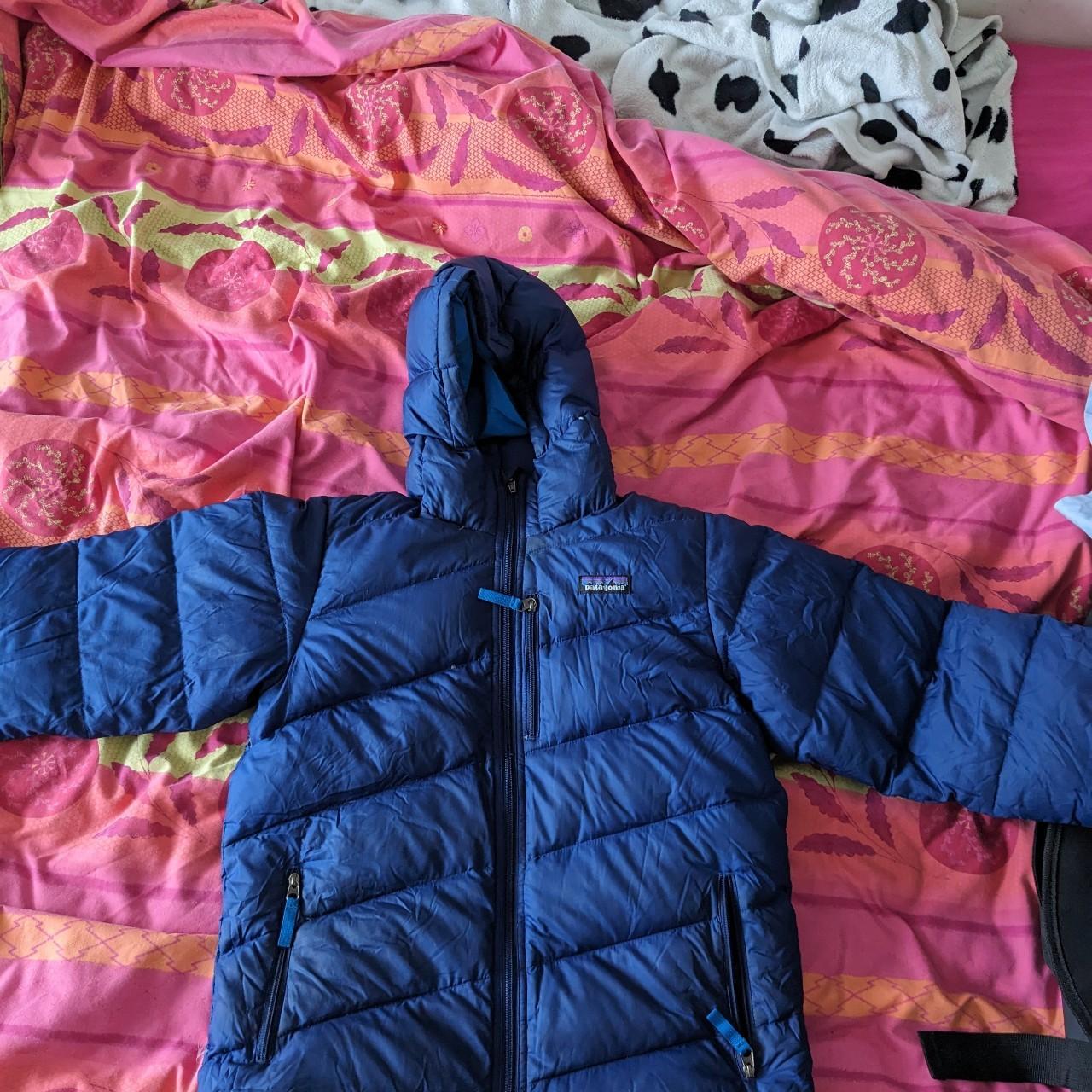 Navy Patagonia Down Jacket With Small Issue With Zip Depop navy-patagonia-down-jacket-with-small-issue-with-zip-depop