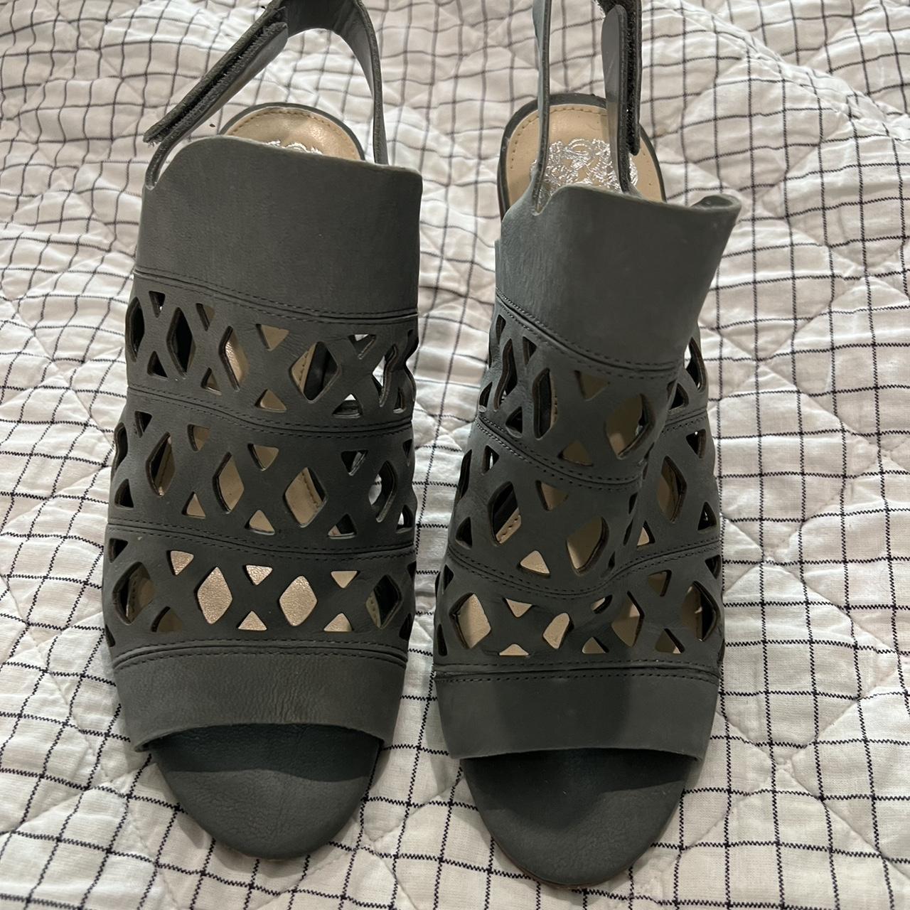 Vince camuto cutout store nubuck