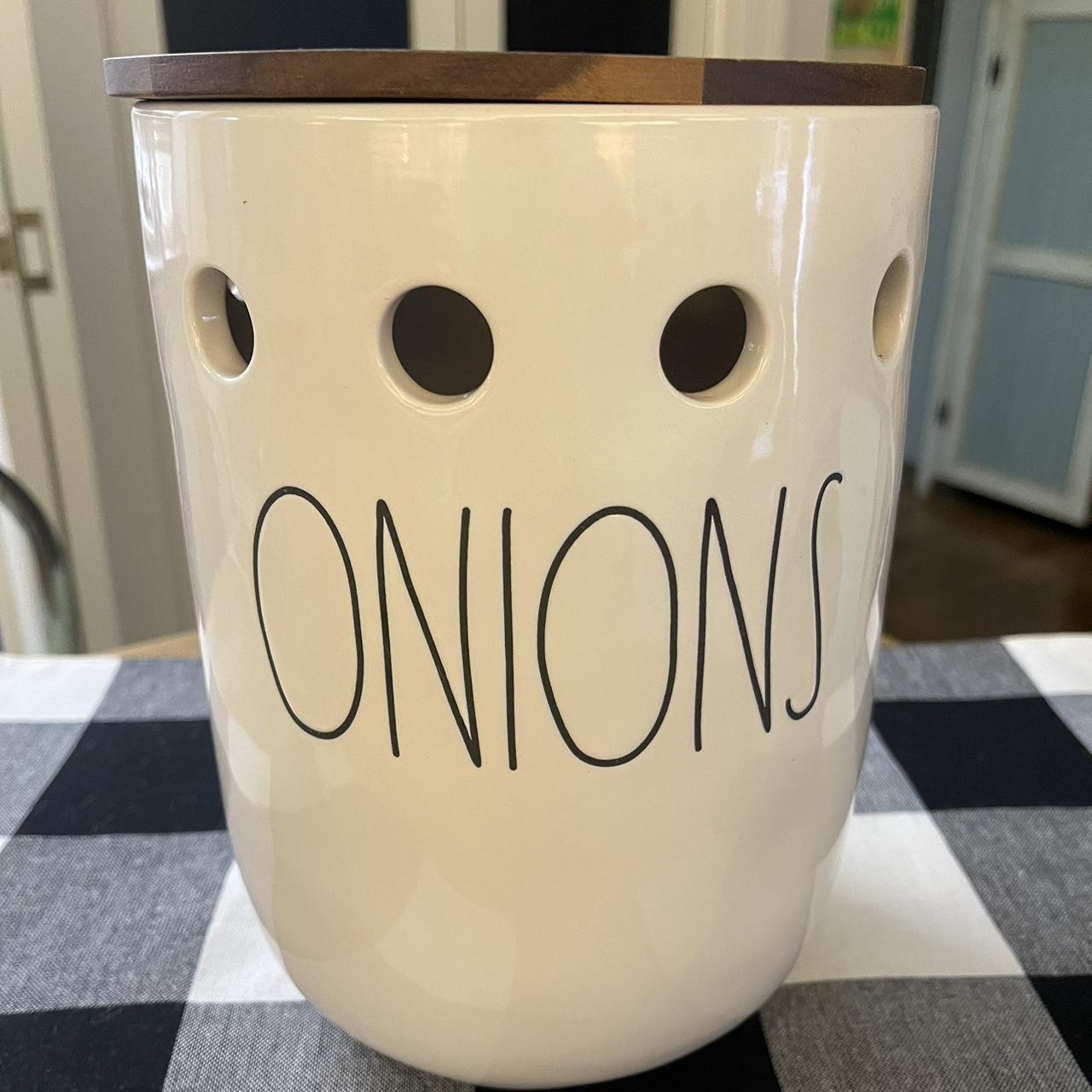 Rae dunn Onion canister!!! Depop