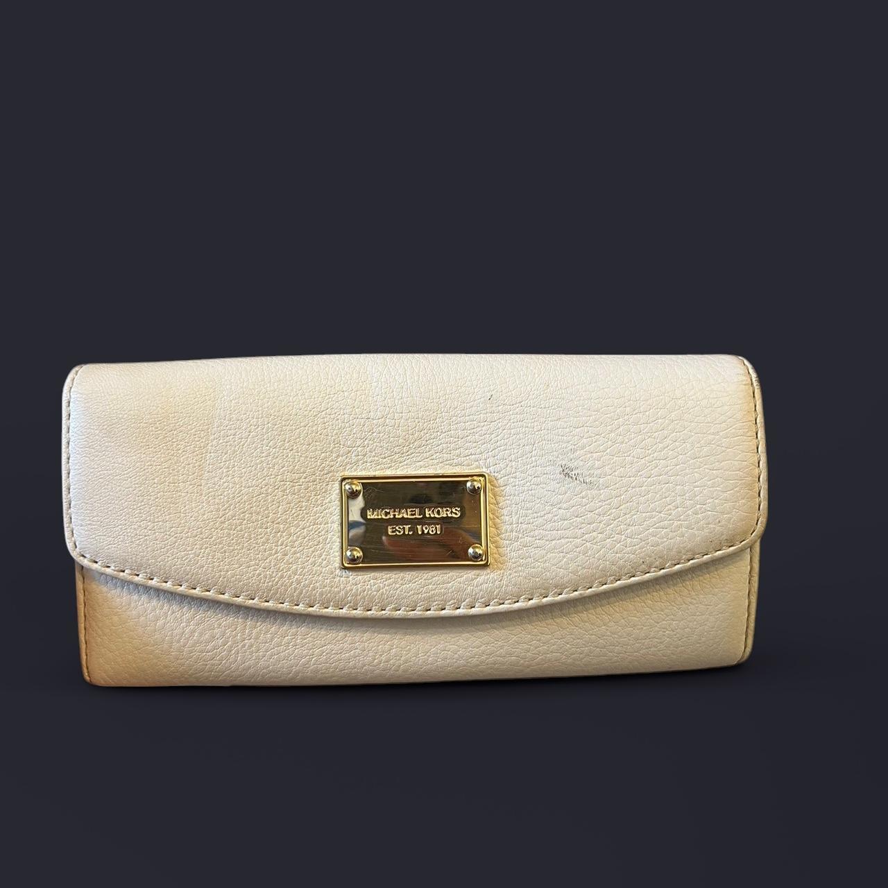 item listed by redwinesupernovaaa