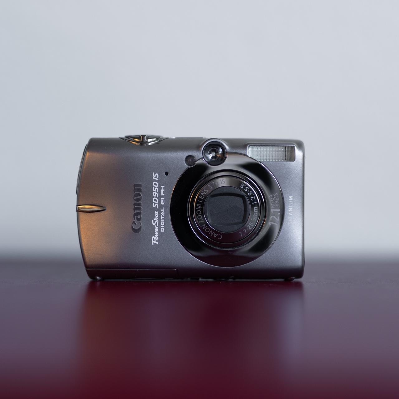 Canon Powershot SD950 IS Digital ELPH Very nice... Depop