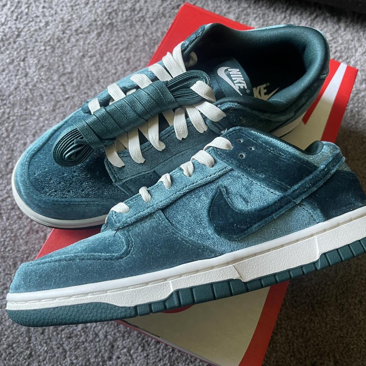 Nike Velvet Teal Dunks w/ extra laces. Size 7wmns/5.5y - Depop