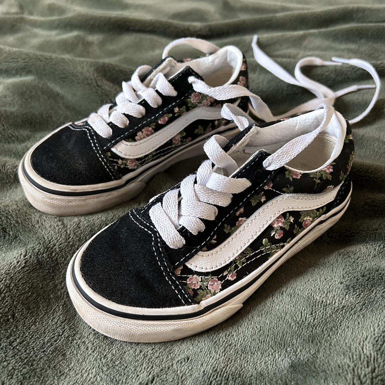 item listed by lexxilopezz