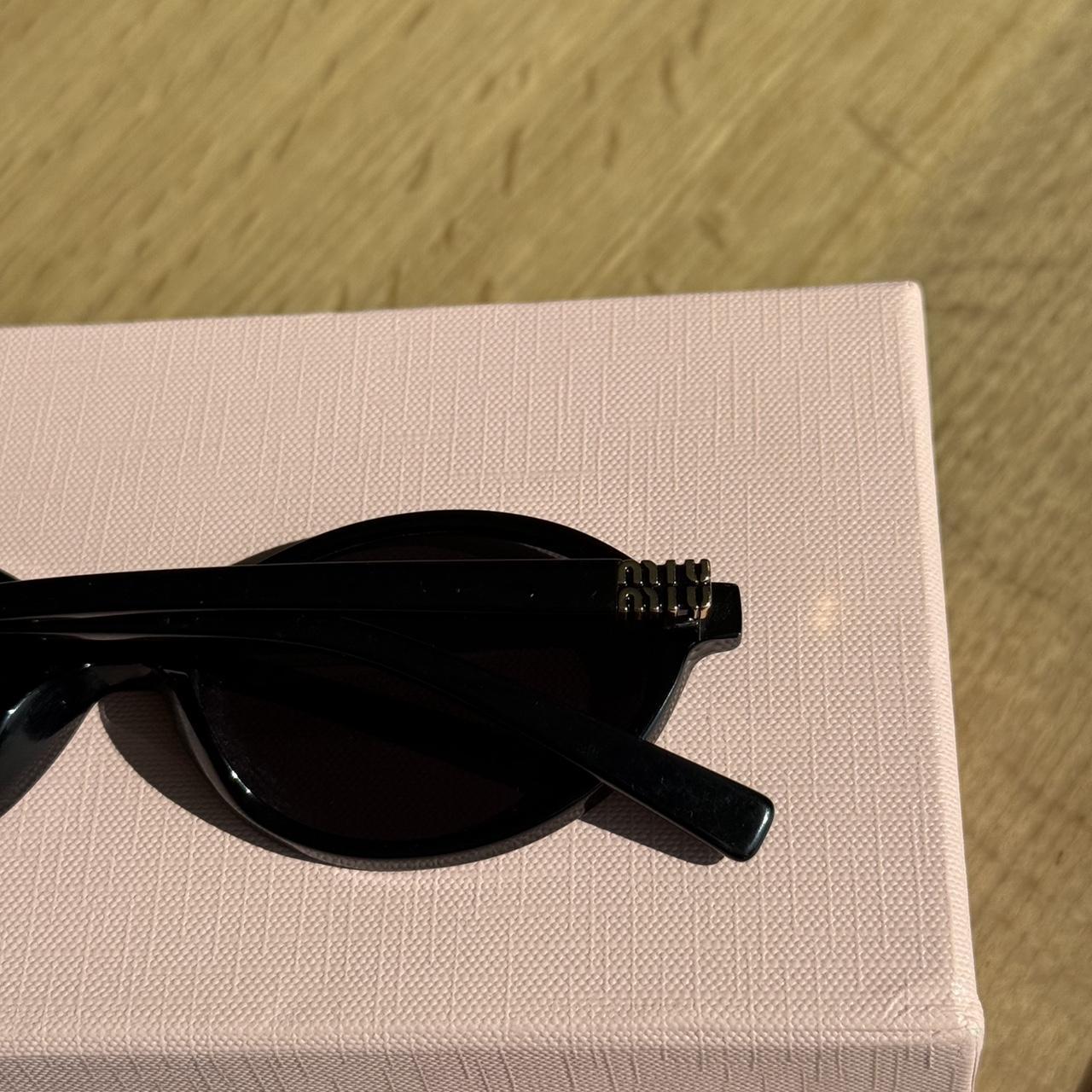 Miu Miu Women's Round Sunglasses - Pink – Miu Miu… - image 4