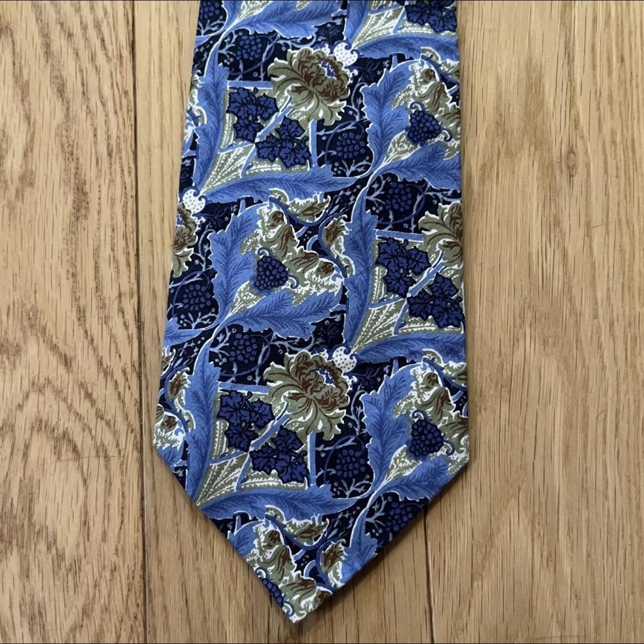 Liberty Tana Lawn Tie Blue Floral And Leaf... - Depop