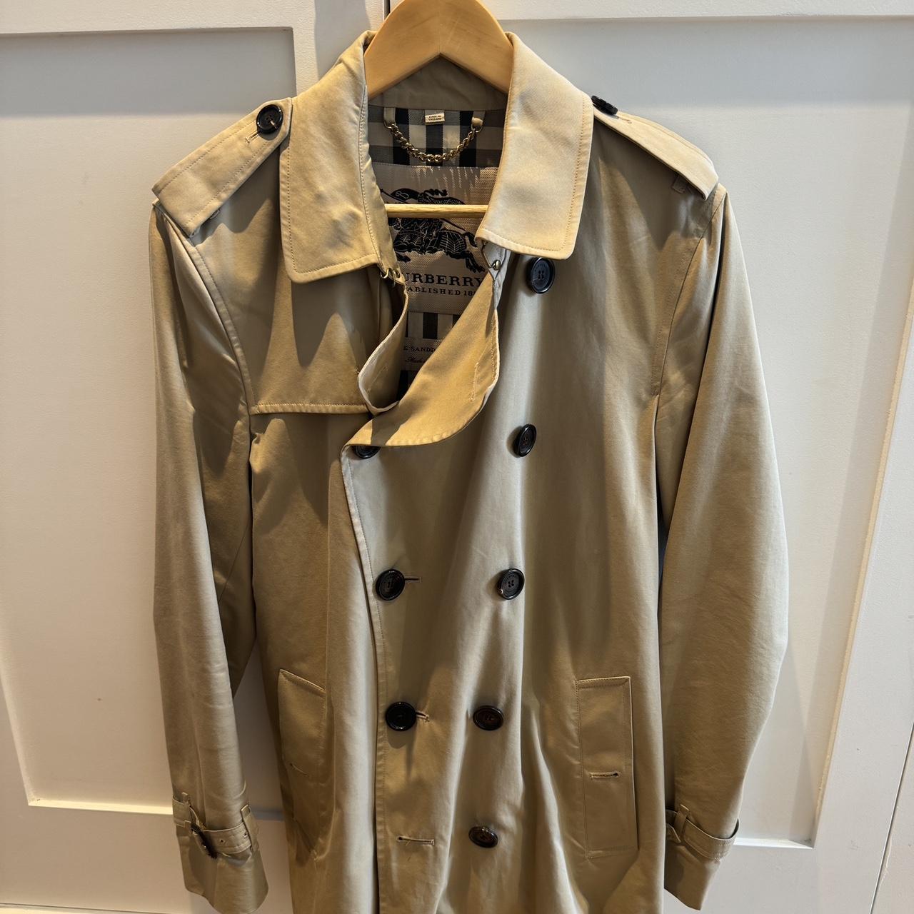 Burberry Kensington men s trench coat in size 50 I. Depop