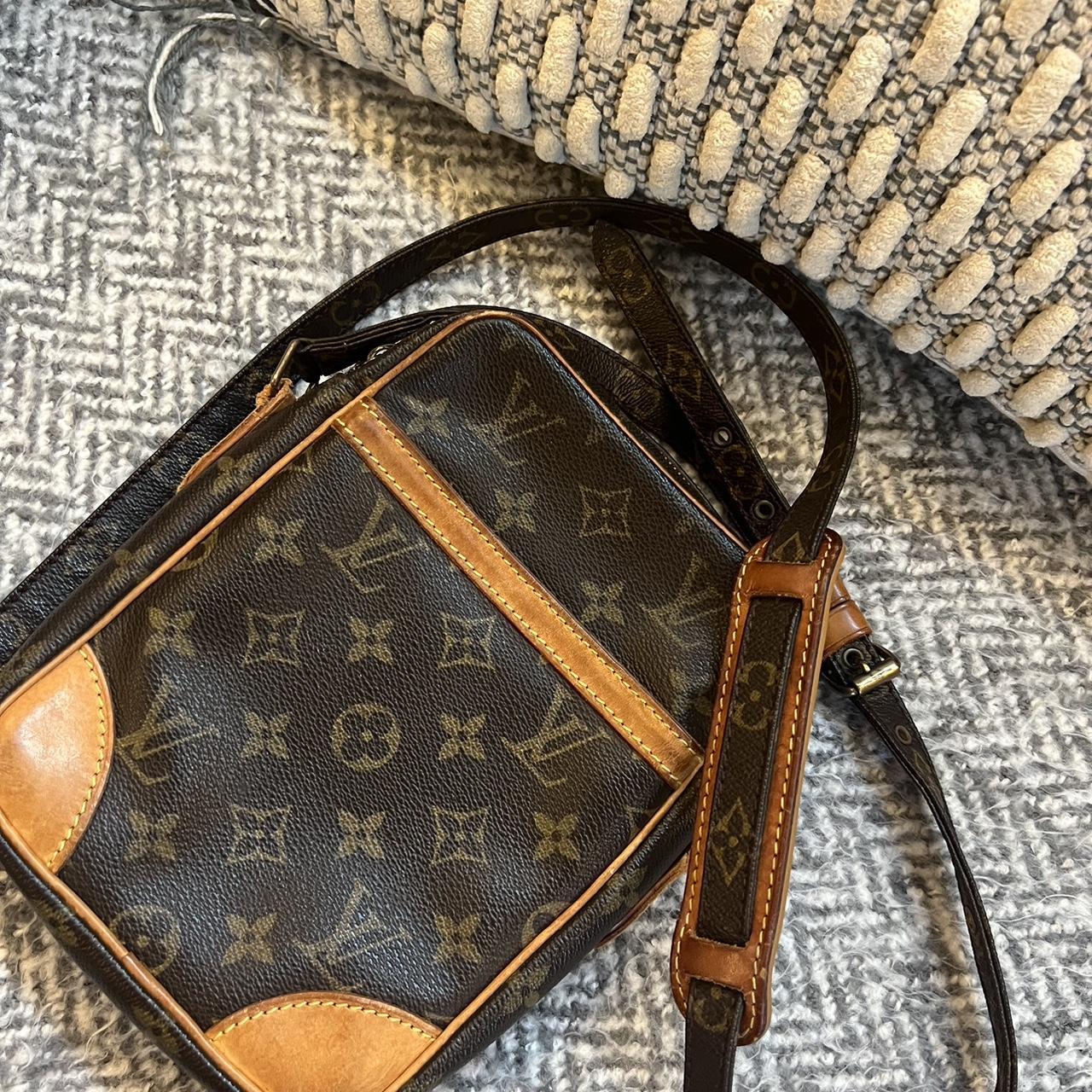 LOUIS VUITTON MONOGRAM DANUBE 🤎 -Needs a strap... - Depop