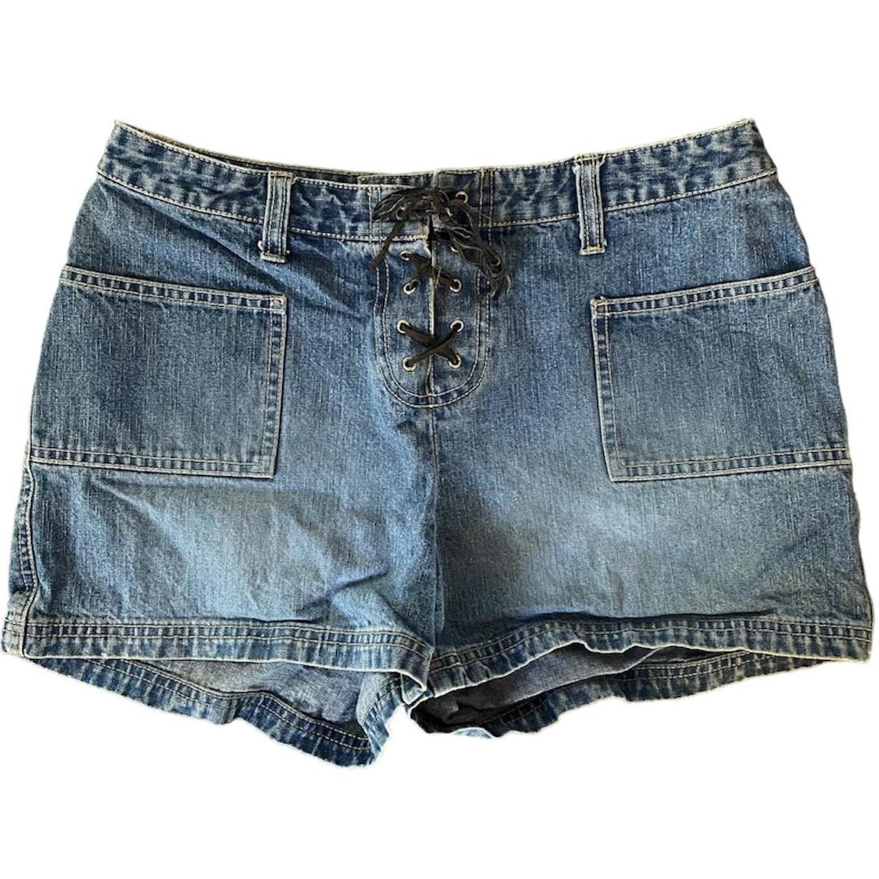 💙 light wash high rise short shorts💙 -super - Depop