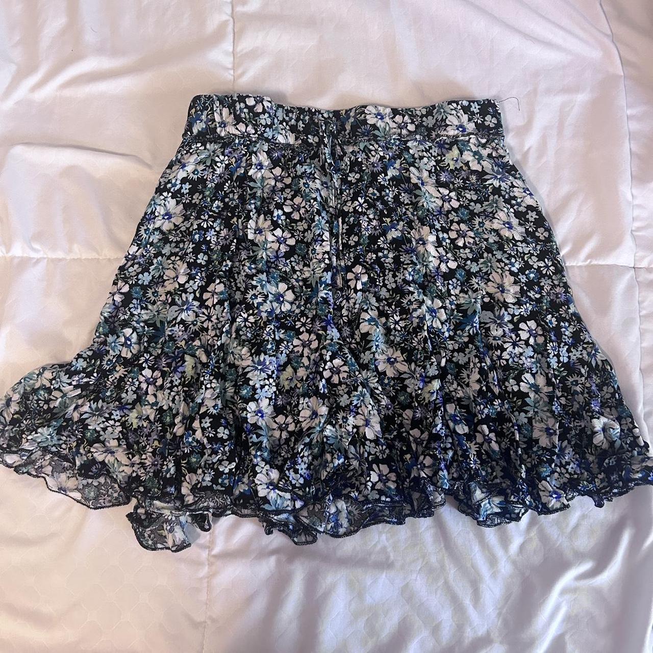 Wild fable floral skirt -size S perfect for the... - Depop