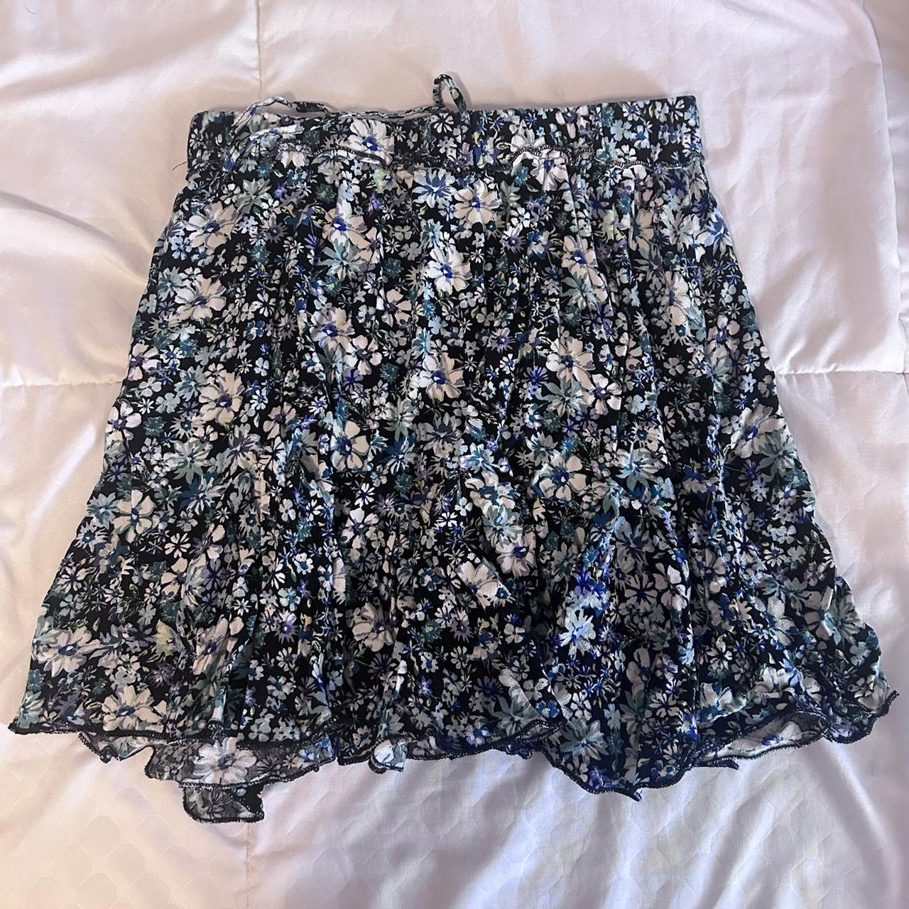 Wild fable floral skirt -size S perfect for the... - Depop