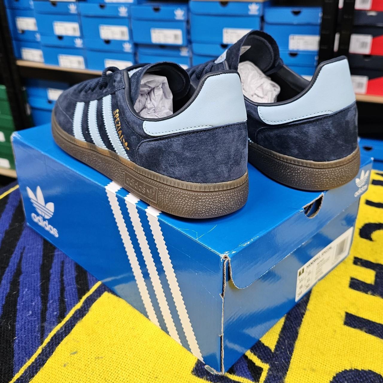 mens navy blue adidas trainers
