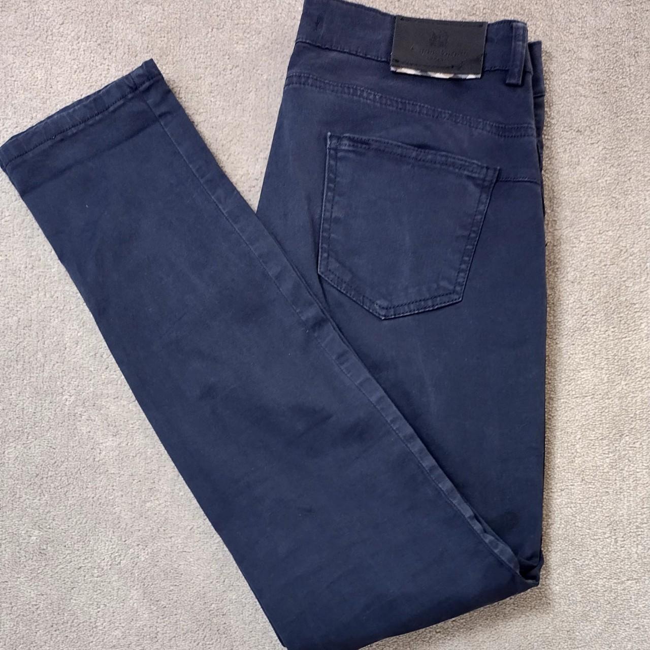 Ladies Aquascutum waist 27 leg 30