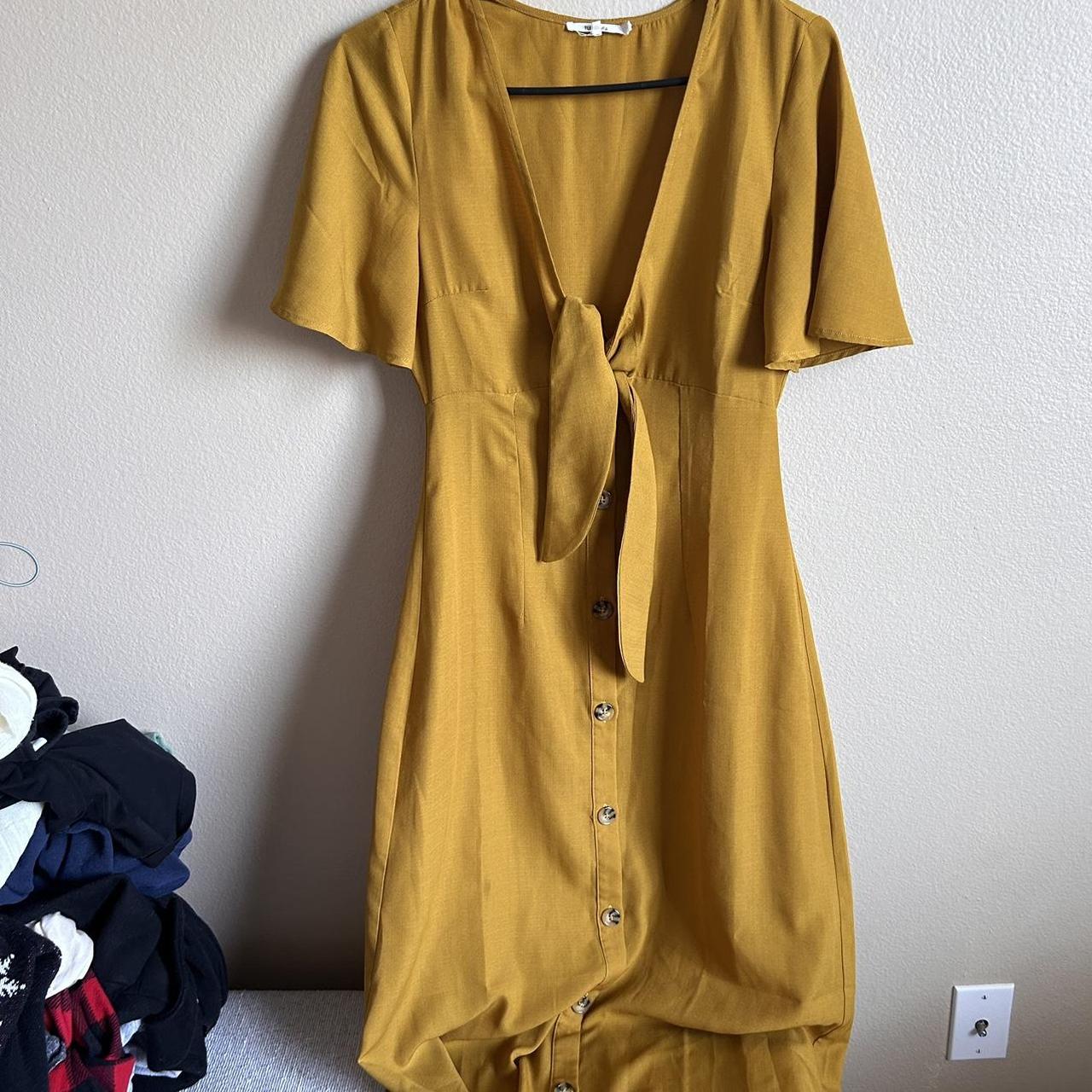 Tularosa hotsell yellow dress