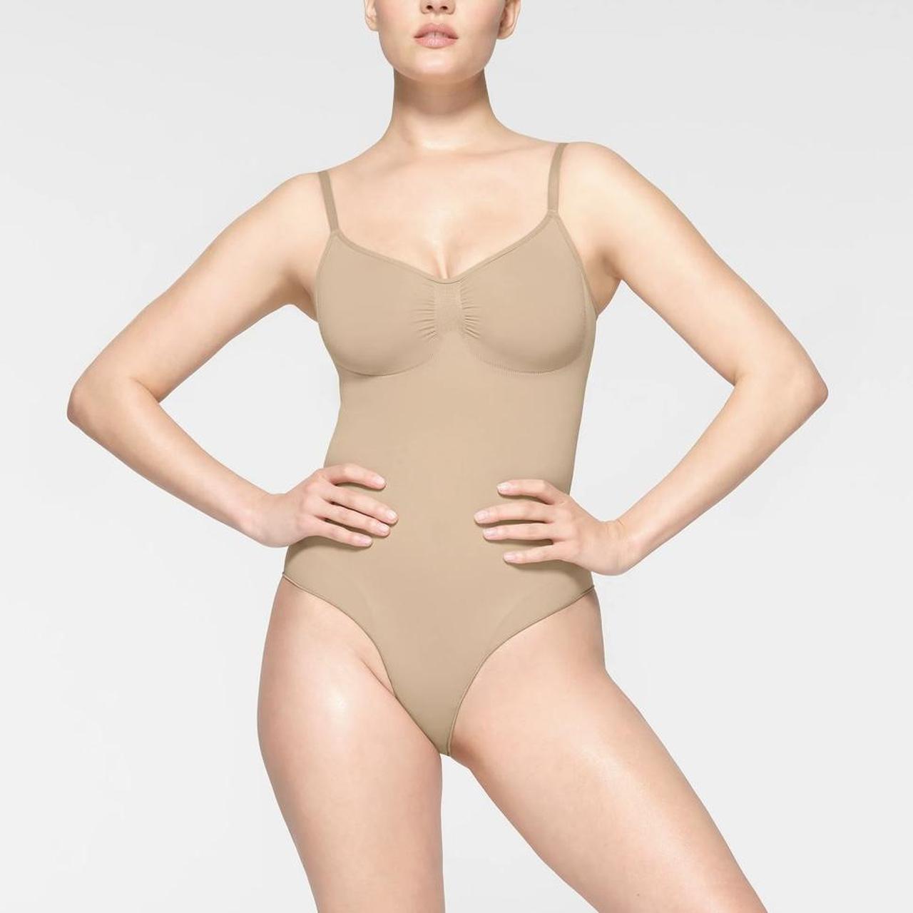 SKIMS New Clay outlet Sculpting Bodysuit