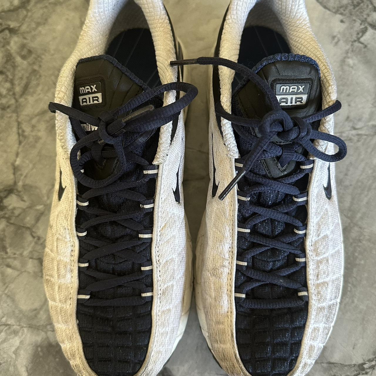 nike air tailwind size