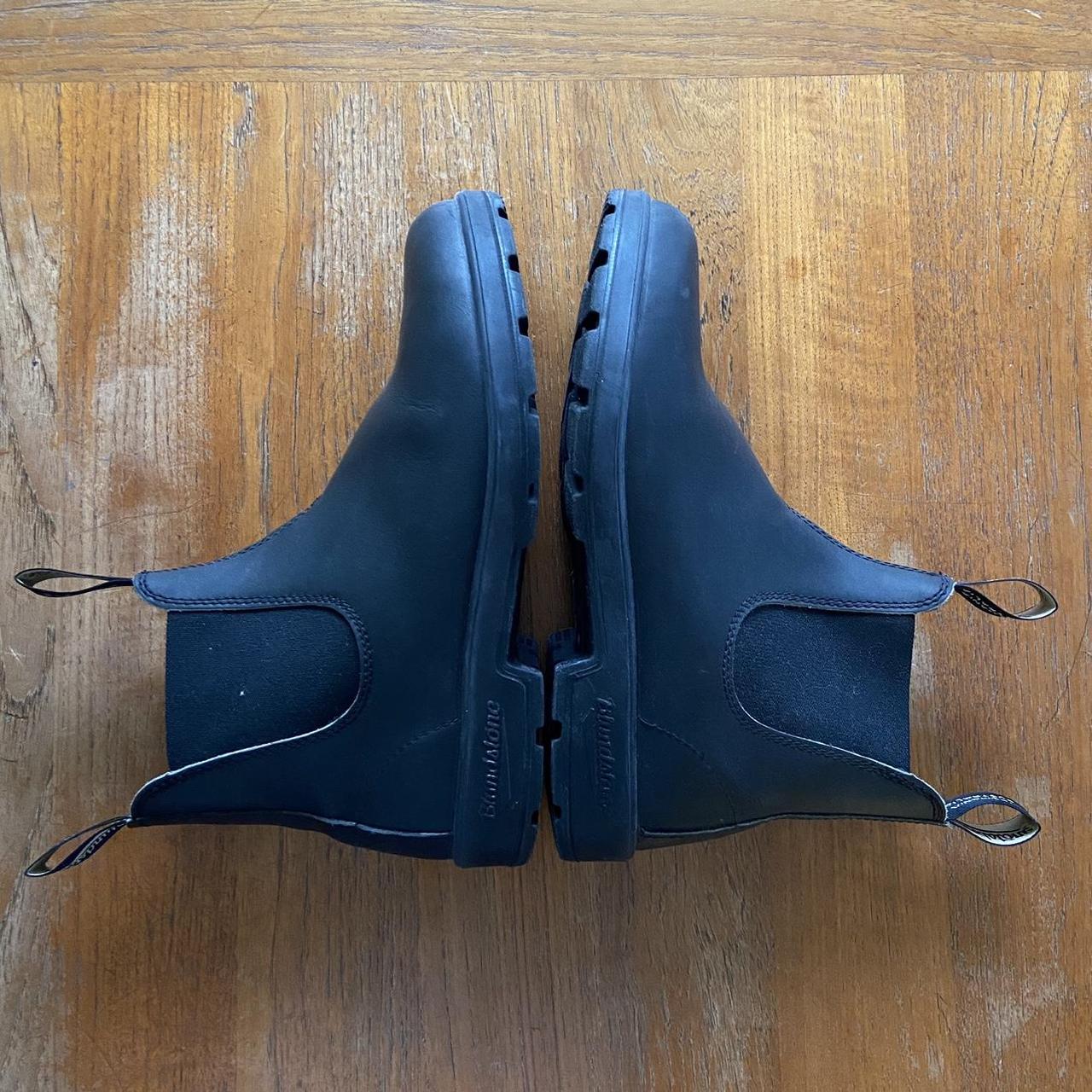 blundstone boots mitre 10