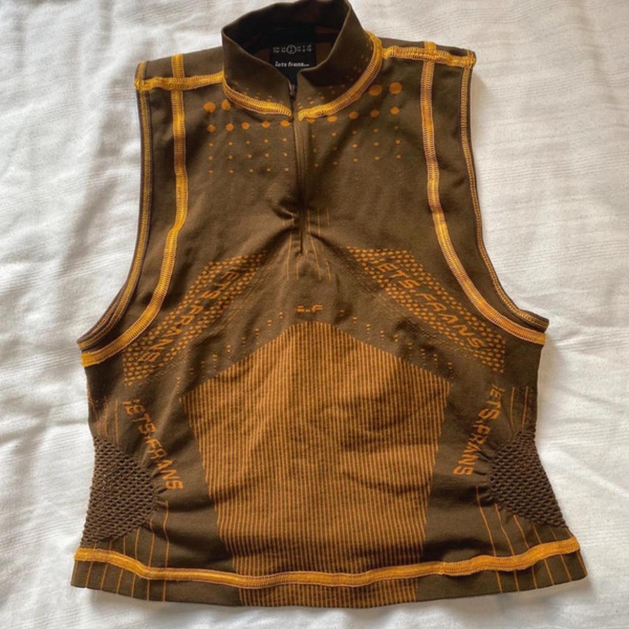 item listed by laiba02
