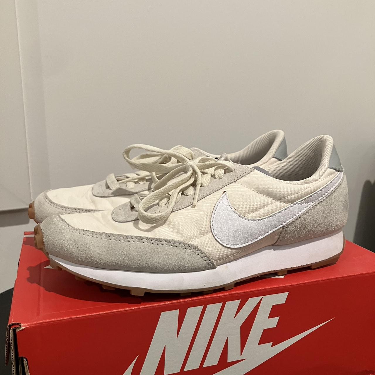 Nike Daybreak 70 trainers,