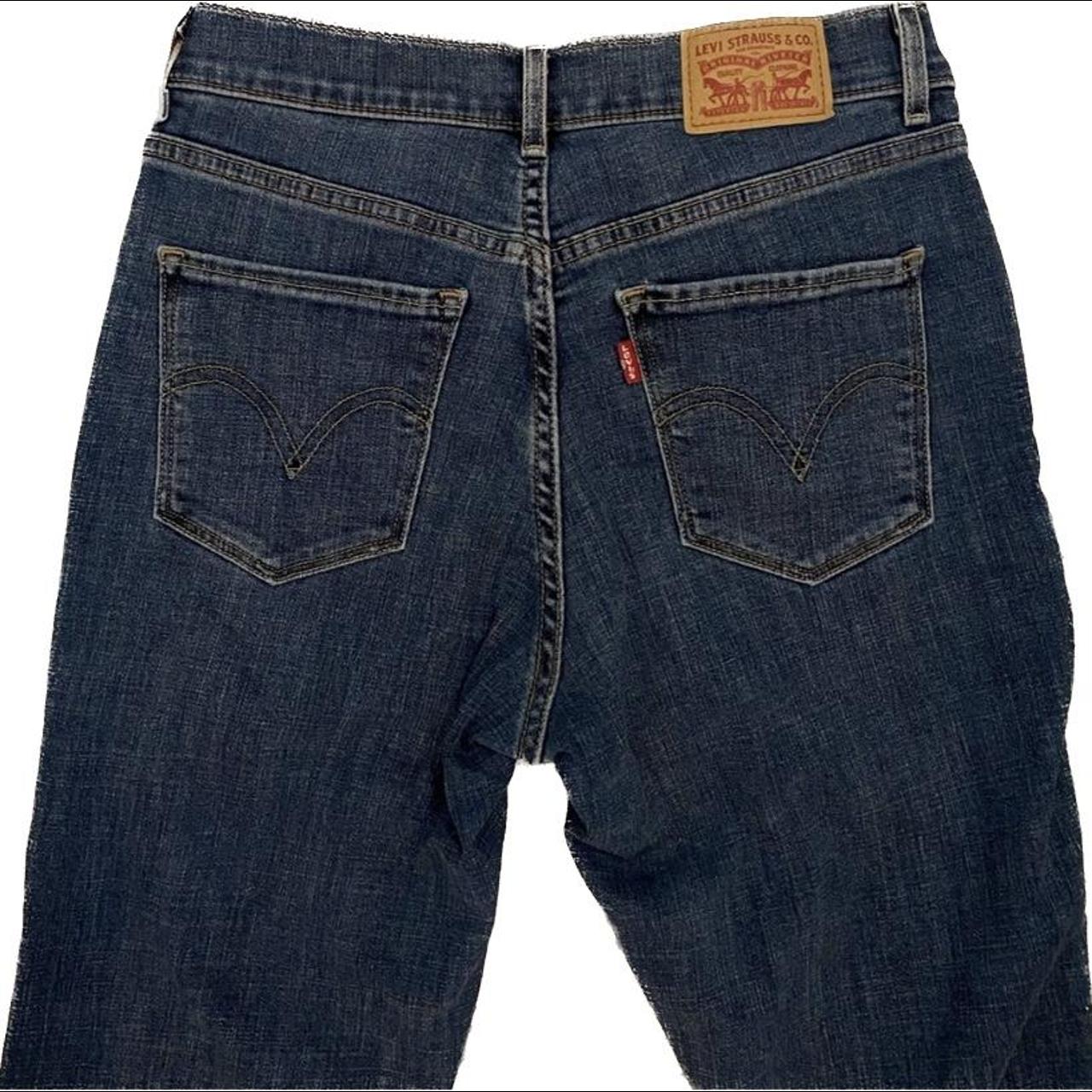 Levis Classic bootcut jeans Low/Mid rise Stretch... - Depop