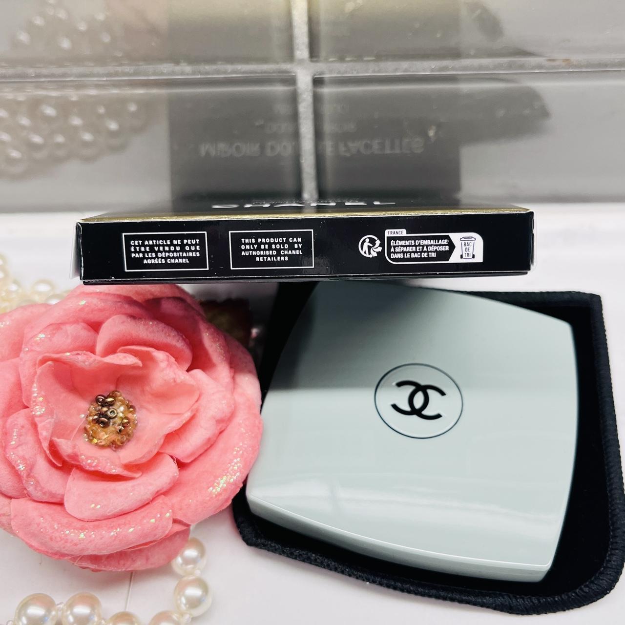 CHANEL Vip gift Beauty Makeup Mirror - Limited Edition - White