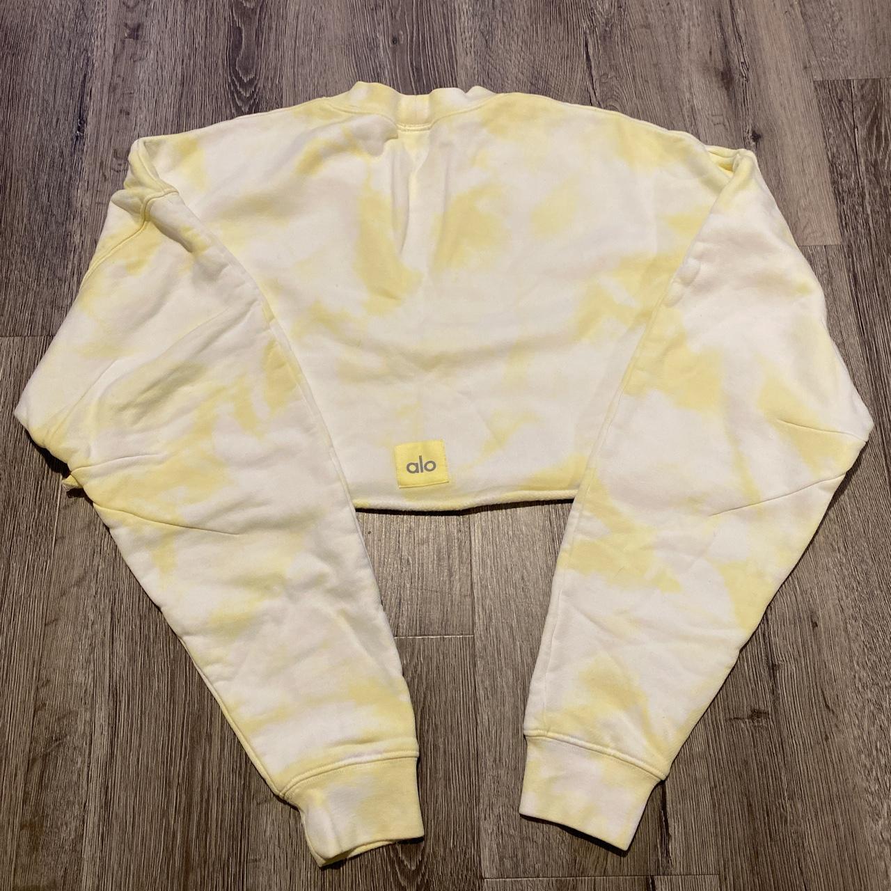 ALO Yoga Buttercup White Tie Dye Extreme Crop Crewneck Depop