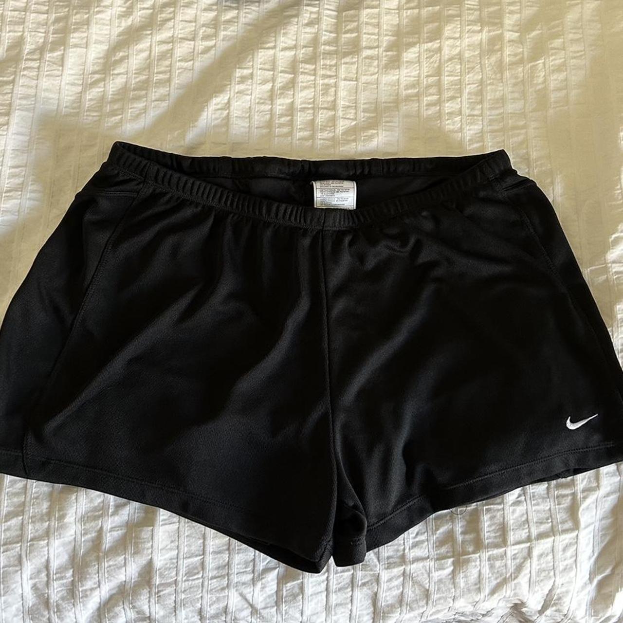 Nike Women's Black and White Shorts | Depop