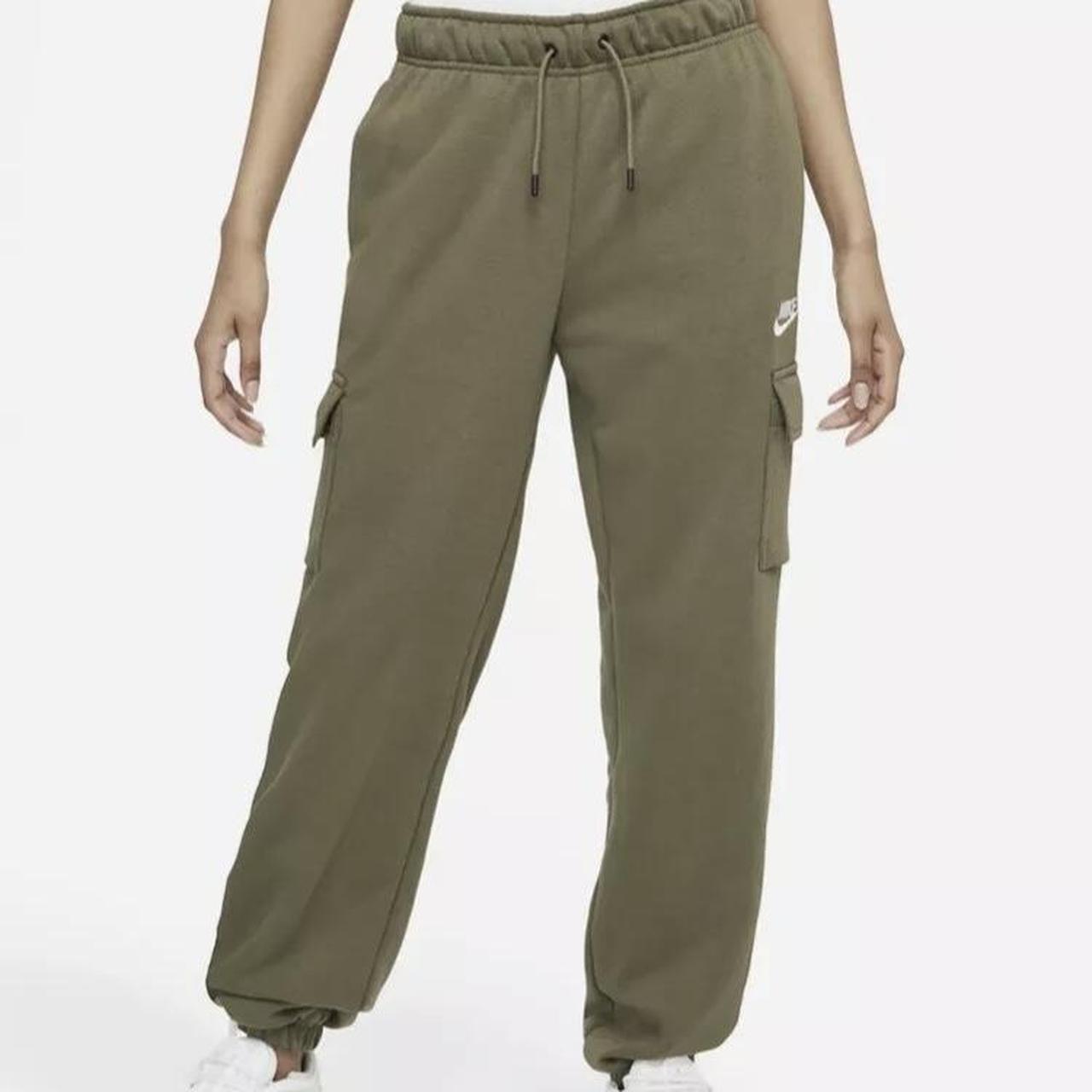 Nike Women's Khaki and Green Joggerstracksuits Depop