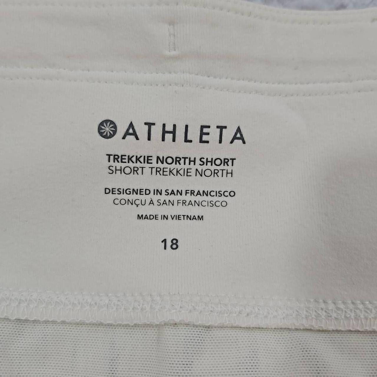 Athleta Trekkie North Short Excellent - Depop